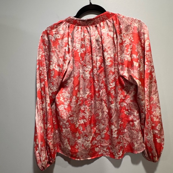 Evereve Coral Red / Pink Floral Blouse - Picture 4 of 6